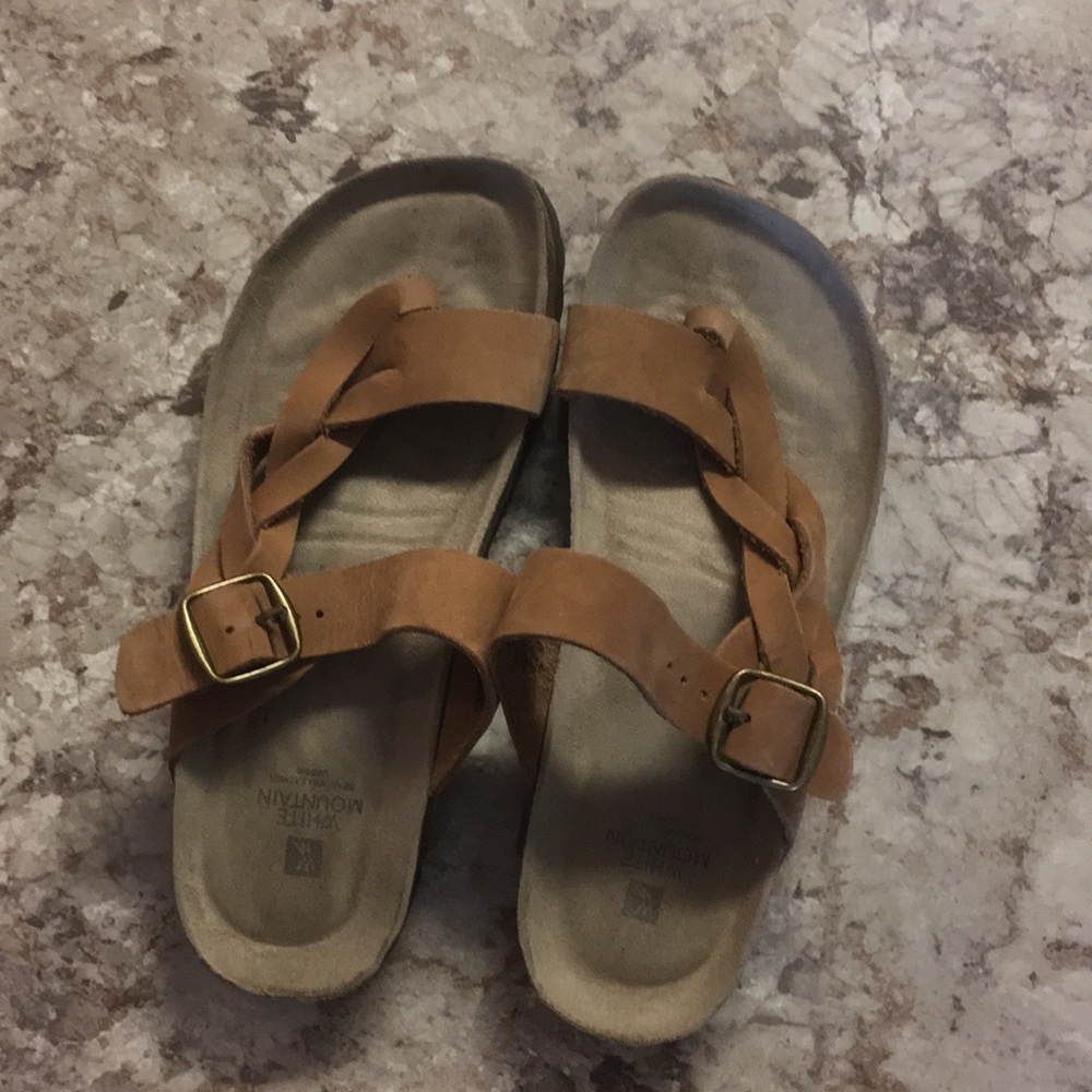 Size 8 Women’s White Mountain Sandles
